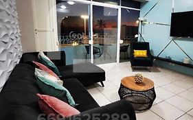 Condominio Miramar, Mazatlan en malecón frente a la playa