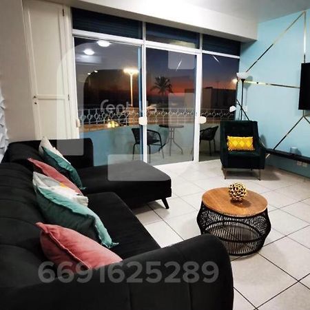 Condominio Miramar, Mazatlan en malecón frente a la playa Exterior foto