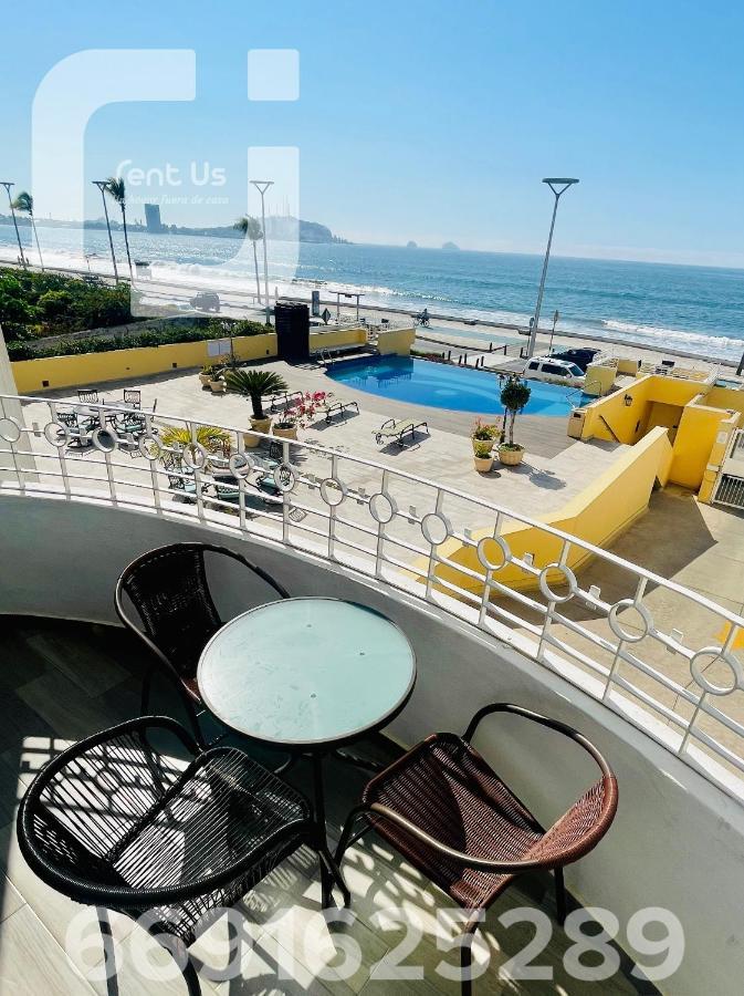 Condominio Miramar, Mazatlan en malecón frente a la playa Exterior foto